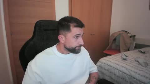 iberian_macho online show from 10/18/25, 09:48