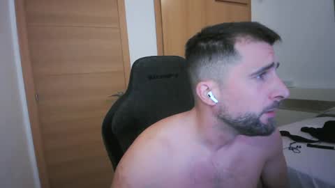 iberian_macho online show from 10/27/25, 01:59