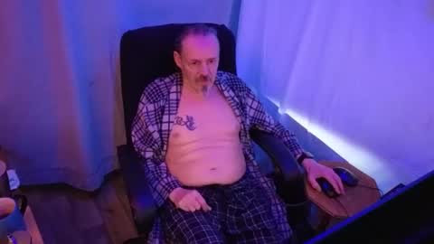 Snapshot of ibrichyrich chatting on 04/30/26, 12:50 Rich online show from 04/30/26, 12:50