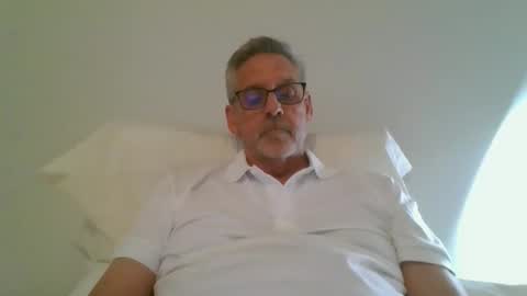 Snapshot of icanhelpu43 chatting on 05/22/26, 11:43 icanhelpu43 online show from 05/22/26, 11:43