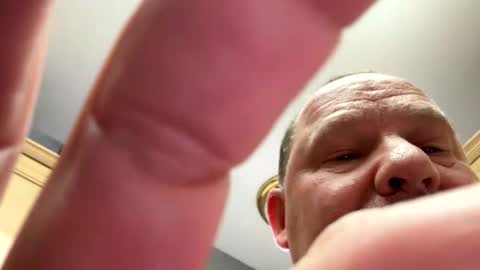 icanmakeyousquirt69 online show from 04/09/26, 06:46