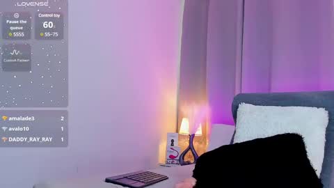 Snapshot of ice_grace chatting on 01/20/25, 02:03 ice online show from 01/20/25, 02:03