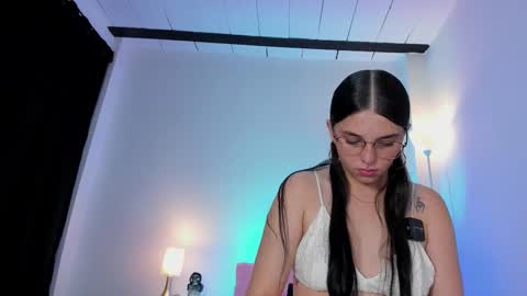 Snapshot of ice_grace chatting on 10/22/25, 10:04 ice online show from 10/22/25, 10:04