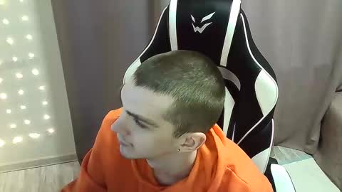 MAX online show from 02/15/25, 09:27