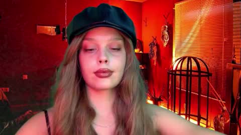 Nina online show from 10/05/25, 03:05