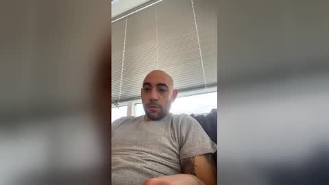 Snapshot of icecreammanx chatting on 12/16/25, 10:37 icecreammanx online show from 12/16/25, 10:37