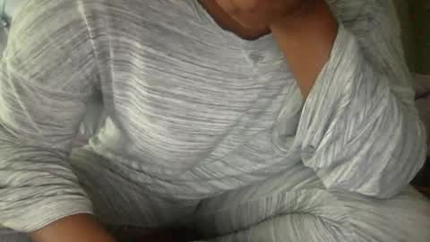 Snapshot of icedcoffeex chatting on 11/17/25, 06:24 icedcoffeex online show from 11/17/25, 06:24