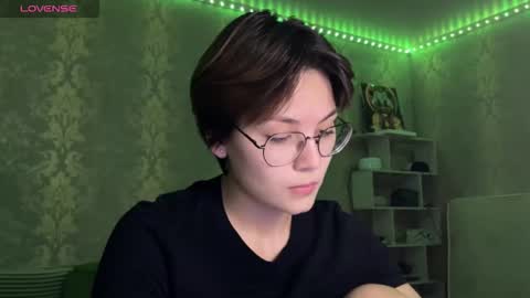 Snapshot of iceeheart chatting on 03/24/26, 05:40 Ksenia online show from 03/24/26, 05:40