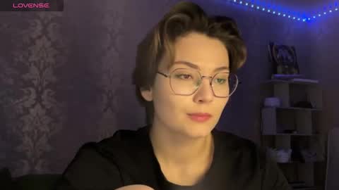 Snapshot of iceeheart chatting on 04/16/26, 04:19 Ksenia online show from 04/16/26, 04:19