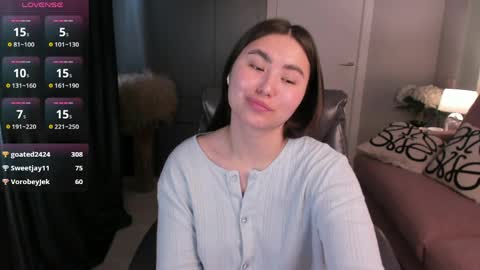 Snapshot of iceicebabe_ chatting on 04/11/26, 07:45 Aiza online show from 04/11/26, 07:45