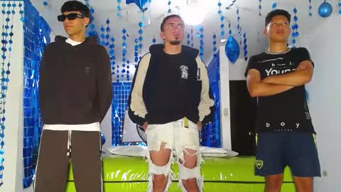 THOMAS AND DAMIAND online show from 02/01/25, 06:08