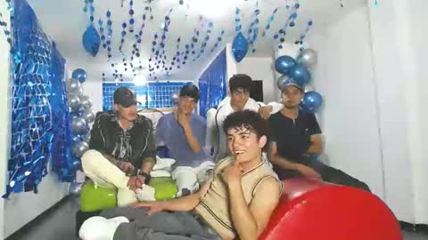 THOMAS AND DAMIAND online show from 02/06/25, 05:30