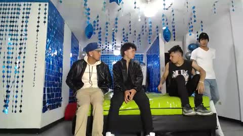 THOMAS AND DAMIAND online show from 02/11/25, 01:09