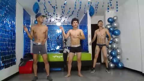 THOMAS AND DAMIAND online show from 02/13/25, 06:48