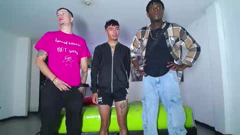 THOMAS AND DAMIAND online show from 09/25/25, 01:15