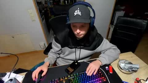 ich7722 online show from 04/14/26, 02:06