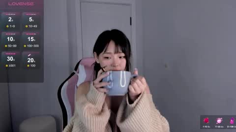 Hitomi   online show from 10/03/25, 09:56