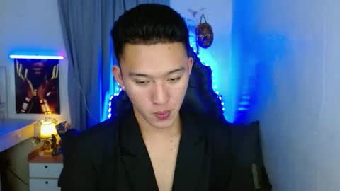 Mateo online show from 11/20/25, 02:28