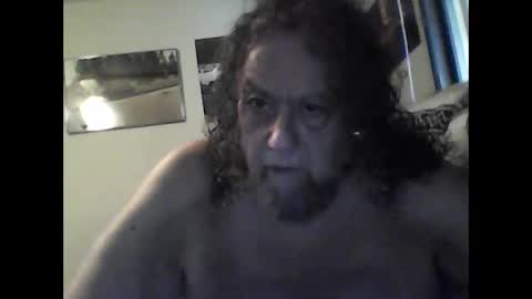 Snapshot of icu2try2xs2 chatting on 02/16/25, 10:43 icu2try2xs2 online show from 02/16/25, 10:43