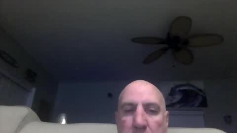 icumming online show from 04/28/26, 03:00