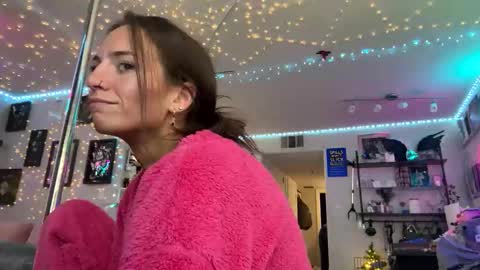 Snapshot of icyspice chatting on 12/14/25, 07:58 icyspice online show from 12/14/25, 07:58