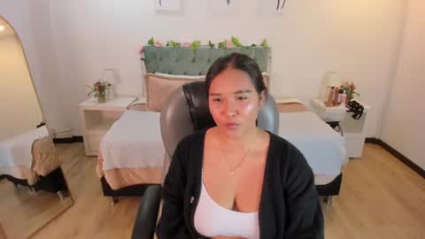 Icy online show from 07/19/26, 02:48