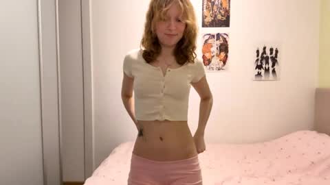 Sarah online show from 04/17/26, 06:33