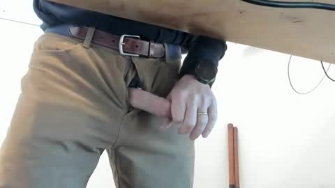 idfunguy2023 online show from 01/20/25, 07:04