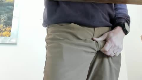 idfunguy2023 online show from 02/21/25, 10:15