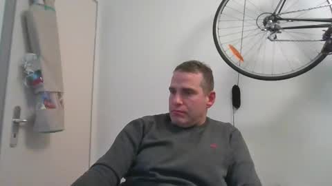 idontknowwhy1 online show from 01/03/25, 12:11