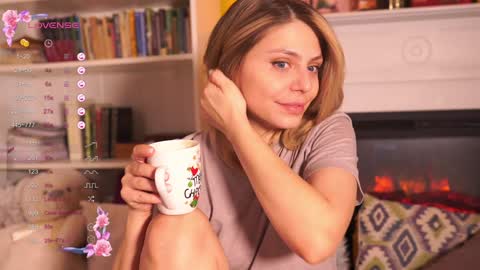 Snapshot of idontlikeguccibelts chatting on 12/04/24, 12:36 Little Flower online show from 12/04/24, 12:36