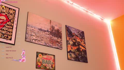 Snapshot of idontlikeguccibelts chatting on 02/04/25, 04:29 Little Flower online show from 02/04/25, 04:29