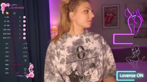 Snapshot of idontlikeguccibelts chatting on 03/04/25, 02:21 Little Flower online show from 03/04/25, 02:21