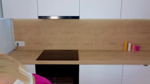 Lisa online show from 12/21/24, 06:30