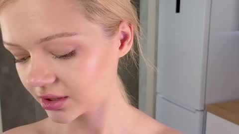 Lisa online show from 03/04/25, 06:26