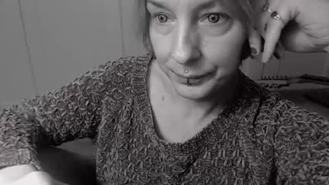 Ifk Donkeys online show from 11/26/25, 05:36