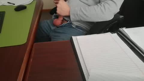 Snapshot of ifuk1stdate chatting on 02/24/25, 09:20 Hung office Stud online show from 02/24/25, 09:20