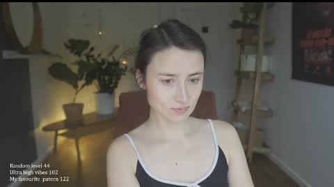 Belle online show from 10/15/25, 10:26