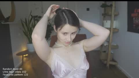 Belle online show from 11/01/25, 11:23