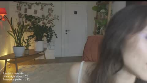 Belle online show from 12/22/25, 10:12