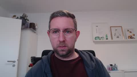 Snapshot of iggi2707 chatting on 12/13/24, 07:58 ner d online show from 12/13/24, 07:58