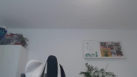 Snapshot of iggi2707 chatting on 02/21/25, 08:51 ner d online show from 02/21/25, 08:51