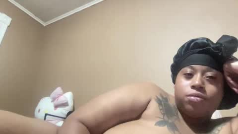 ih8vyx online show from 10/22/25, 03:18