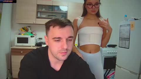 Julia and Mira online show from 12/04/24, 06:39