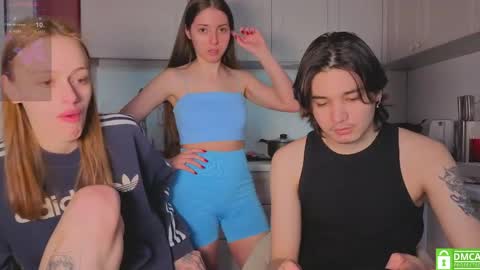 Julia and Mira online show from 04/16/26, 05:41