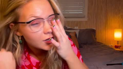 cassie online show from 01/06/25, 10:05