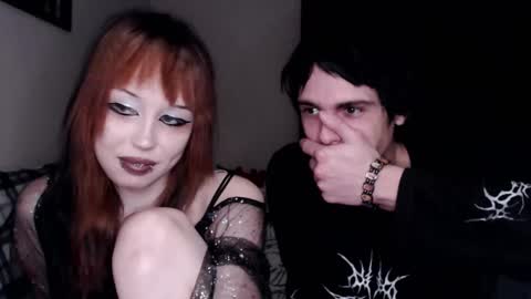 iiiiiiis online show from 09/21/25, 08:32