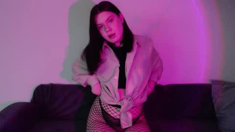 Snapshot of iintimate_flesh chatting on 09/12/25, 12:11 Vella online show from 09/12/25, 12:11