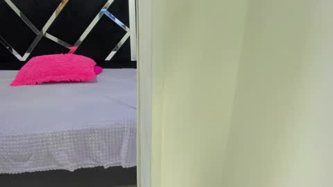 Isabella online show from 09/29/25, 01:16