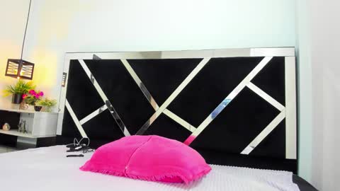 Isabella online show from 01/17/26, 01:27